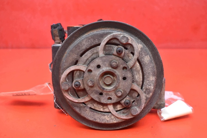 Compresseur Pompe Climatisateur air conditionné NISSAN X-TRAIL et T30 2.2 DCI 136 KM LIFT 04-07