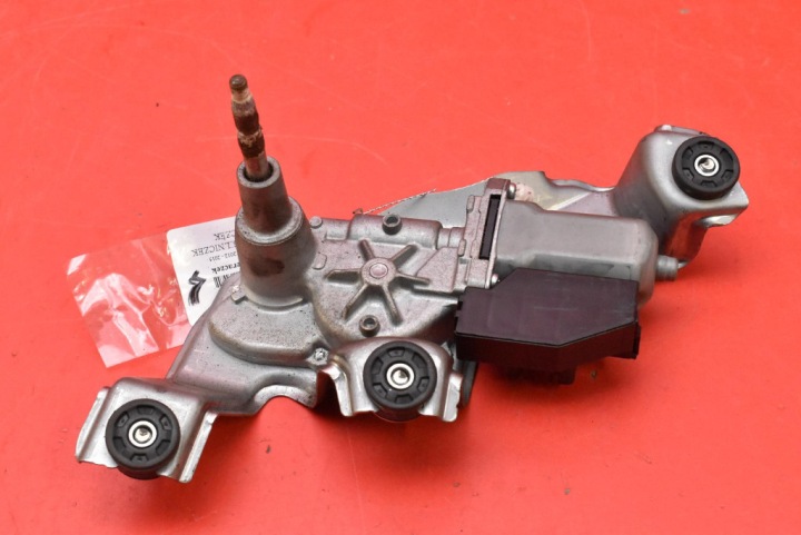 motorček stierača zadok 85130-02050 TOYOTA AURIS 2 II 5D HB 12-15