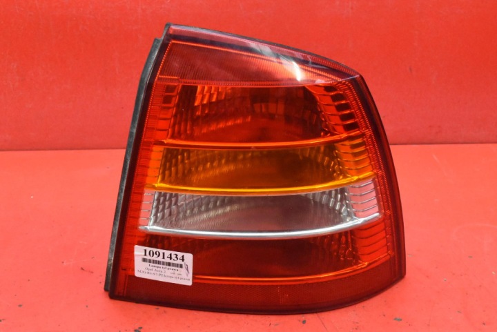 Licht rechts heck hinten 90521544 OPEL ASTRA 2 II G 3D HB 98-09
