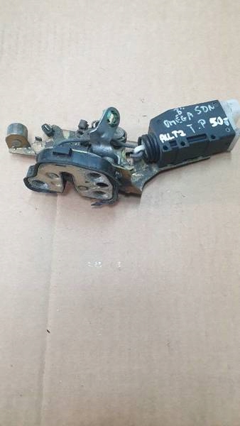 de la serrure portière gauche arrière OPEL OMEGA B 605329 GM