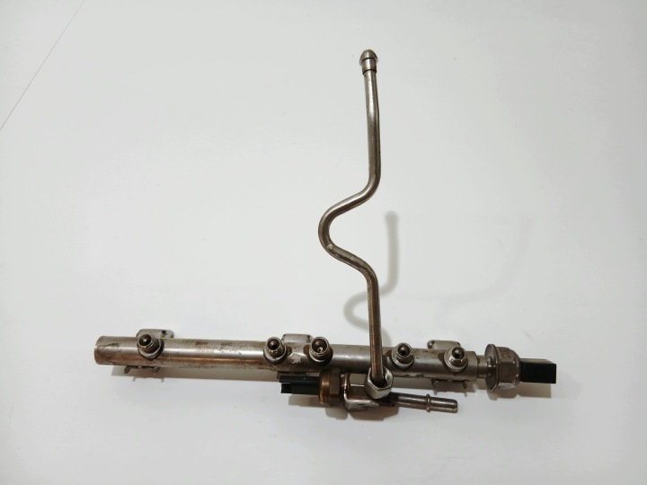 Rampe injection BMW E60 7537319