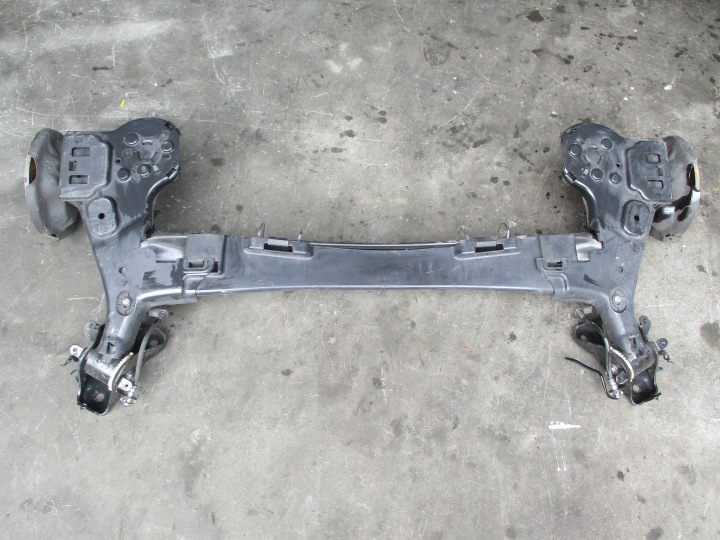 Pont arrière Arrière Suspension Renfort pare choc OPEL MOKKA B 1,2THP 24R