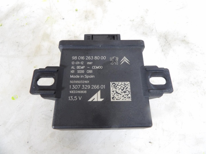 PEUGEOT 508 and module control unit of the lights 980162638000