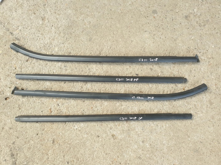 moulding dust for door CITROEN C3 III 2016