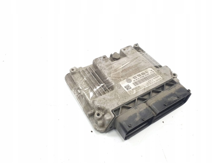 Computer DES MOTORS ECU 03G906021QJ VOLKSWAGEN GOLF V