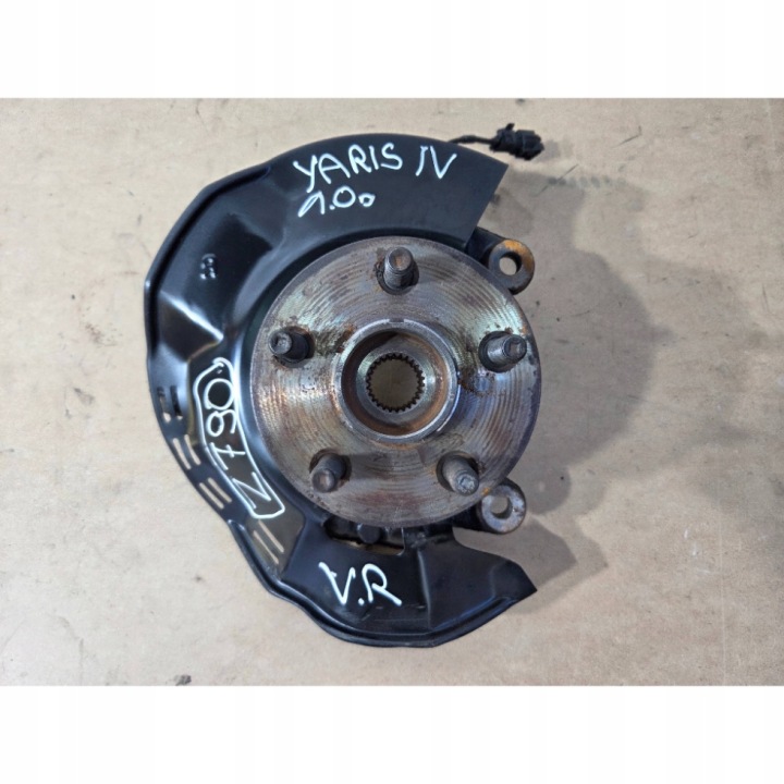 Toyota Yaris IV XP21 1,0 Achsschenkel Radnabe Radlager vorne rechts FS10R (Z790)
