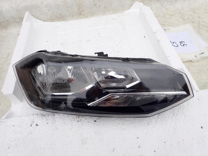 VW POLO VI 6 2G 17-21 far prednji dio prednja desna