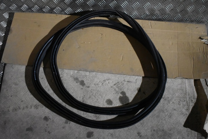 Dichtsatz heckklappe PORSCHE TAYCAN CROSS TURISMO 1