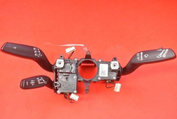 páčky pod volant a ovládání PAJAK 8X0953501D AUDI A1 8X 3D HB 10-14