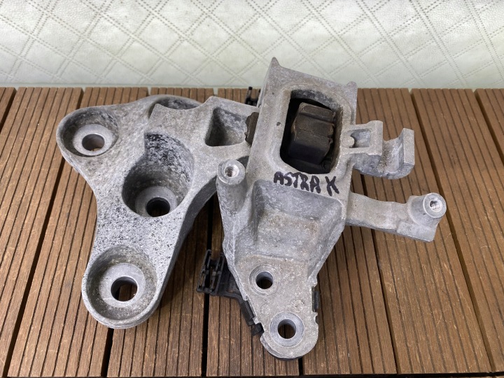 OPEL ASTRA K 15-21 1.6 CDTI supporto Supporti motore usato 39004957 OE