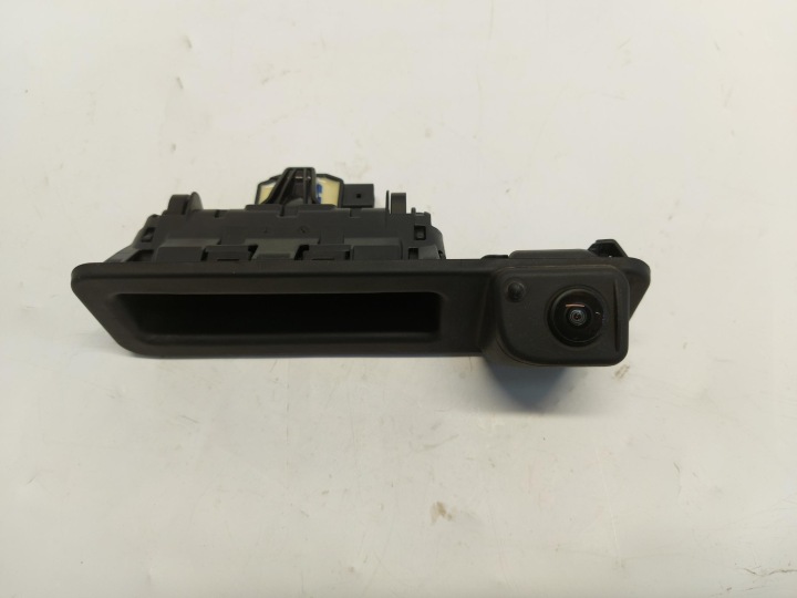 BMW U06 200i Kamera de marche arrière Poignée du capot Porte coffre hayon 8494246