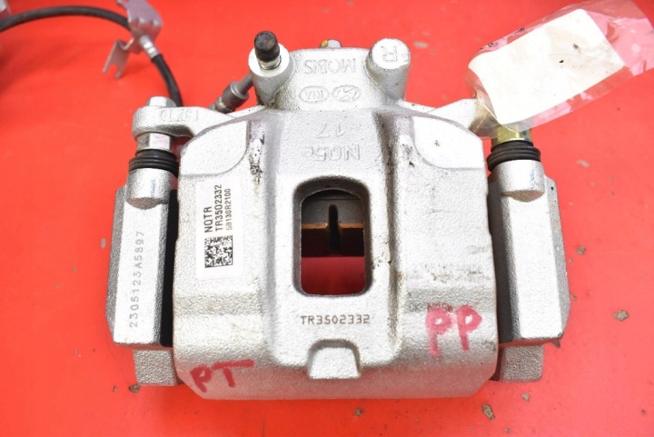 caliper brake right front 58130R2100 KIA SPORTAGE 5 V 1.6 T-GDI 150 KM