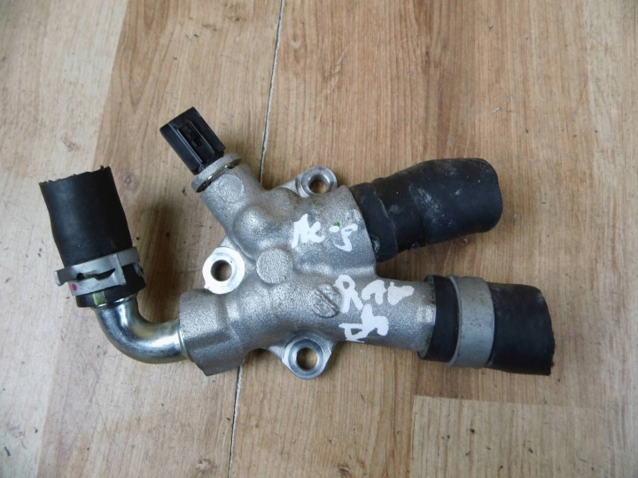 Toyota Highlander XU70 RAV4 V 2.5 HYBRID abdeckung gehäuse des thermostats krociec