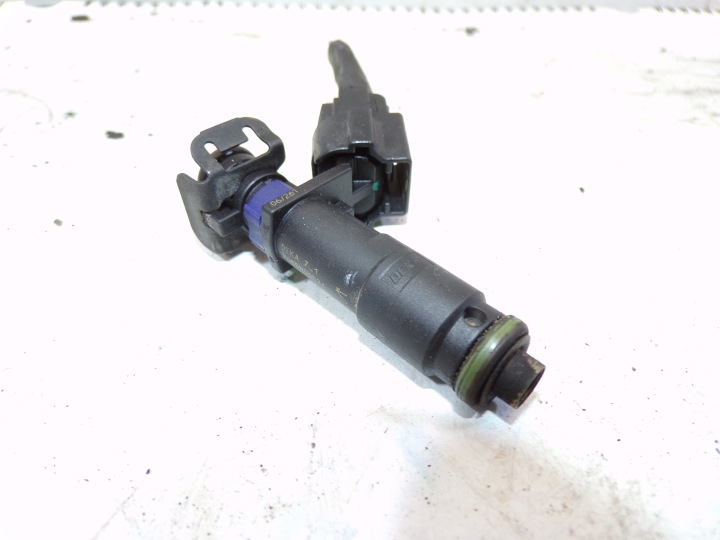 Einspritzdüse PEUGEOT 407 1.8b Motor RFJ 7066N00524 (4)