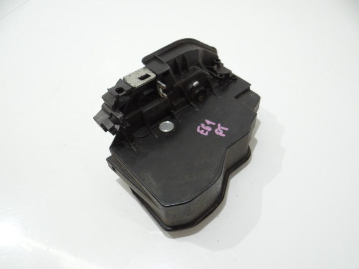 lock door right rear part BMW E61 7167070 7 PIN