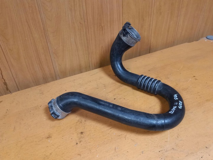 tubo Tubazione radiatore intercooler RENAULT MEGANE III 1.4 TCE 144600003R