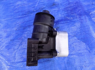 radiator oil filter holder AUDI Q3 2.0TDI