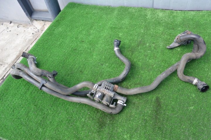 Électrovanne Tuyaux d’eau BMW 5 F11 F10 F12 F01 F03 F04 F06 F07 N57 EU KPL