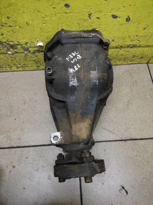 MERCEDES W203 differential hinten ausgleichgetriebe A2033510205