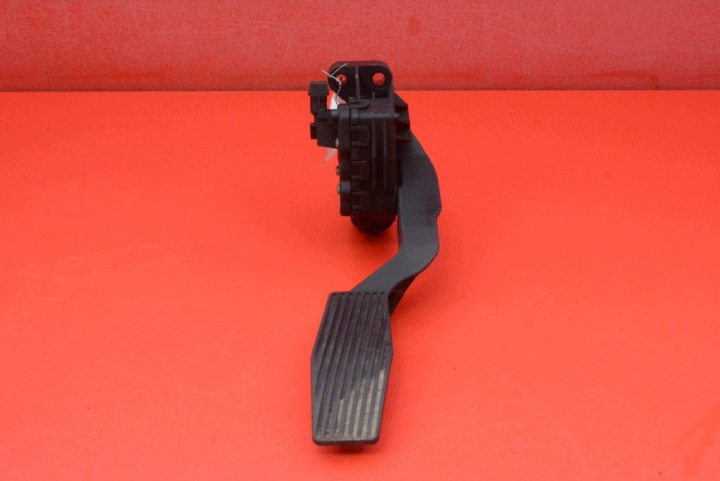 potentiomètre pédale accélérateur 9202341BT OPEL ZAFIRA B 1.9 CDTI 150 KM 05-10