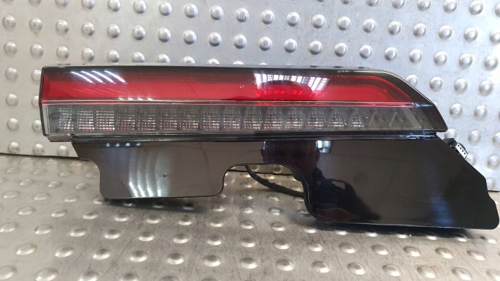 light rear part right VOLVO C40 to the bonnet 21- 32365673
