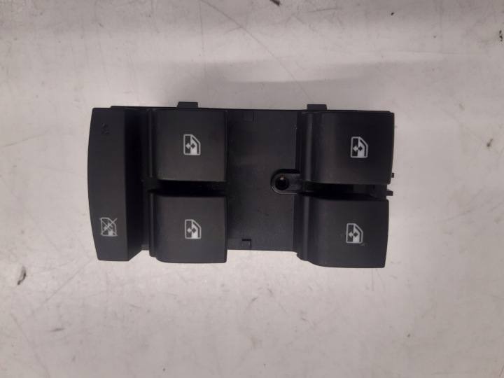 Panel vitre 13305011 Opel Mokka A 1,6 CDTI