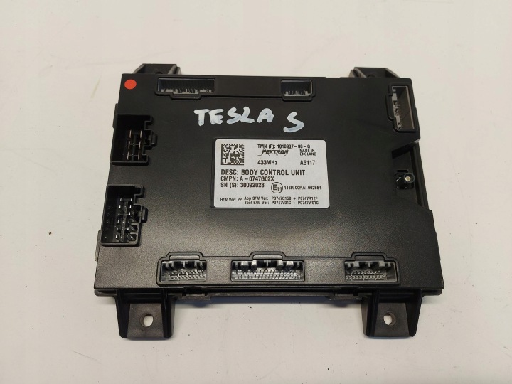 Tesla Model S LIFT upravljačka kompjuter računalo kompjuter računalo bcm 1010907-00-g