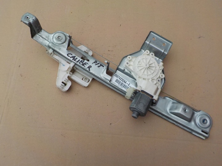 Mécanisme essuie glaces Droite Arrière dodge caliber 2006r