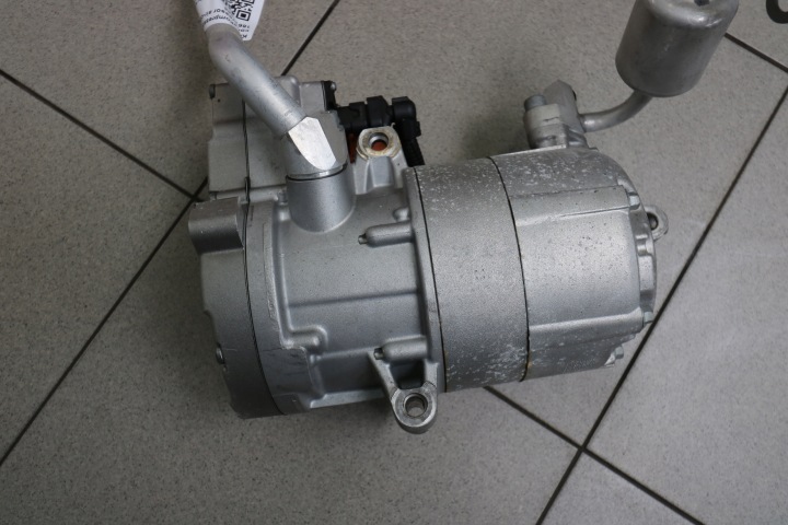 BMW U06 G60 G70 X1 U11 X5 G05 LCI klímakompresszor 9459591