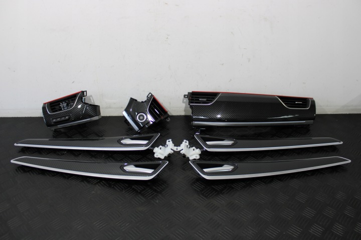 Moulage OZDOBNE DEKORY Interne CARBON renault ARKANA