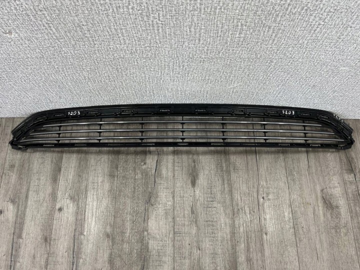 MERCEDES EQA H243 2021-> Lüftungsgitter mitte der Stoßstange vorne A2438852104