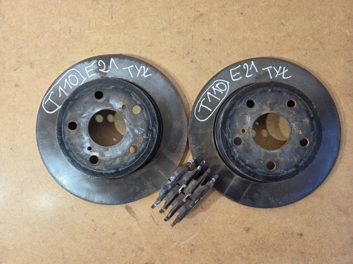 Toyota Corolla E21 Disques Frein Arrière + Disques (T110)