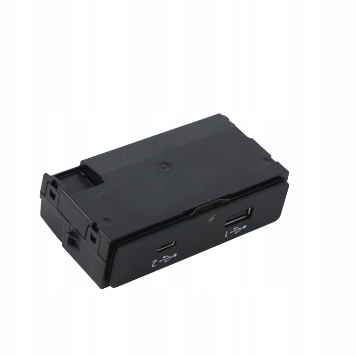 Audi A1 8X A3 8Y port socket USBA USB- C front panel 82A035736 12