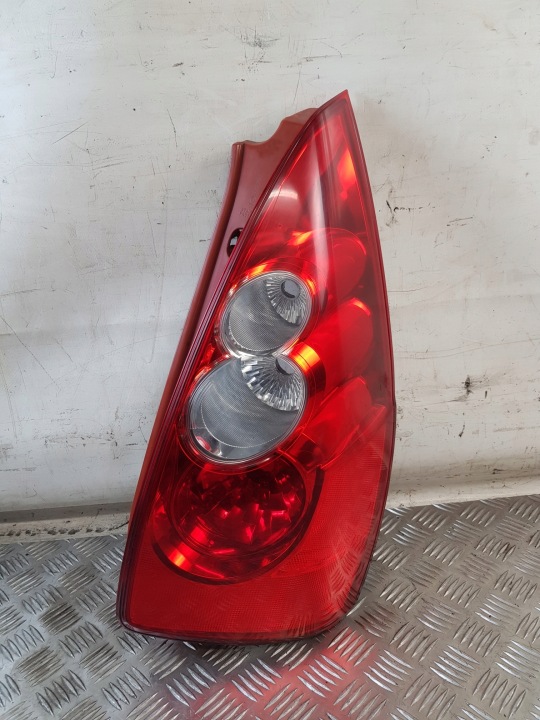 Licht rechts heck P4830R MAZDA 5 06R- EUROPA