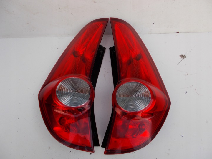 FEUX PHARE ARRIÈRE DROIT OPEL AGILA B