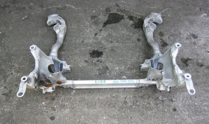 AUDI A4 B8 3,0 TDI LIFT axle beam axle beam subframe of the engine 8K0399315G