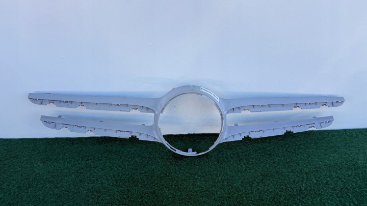 MERCEDES C-KLASA W205 Grille Support Châssis A2058880160 PAK21/50L