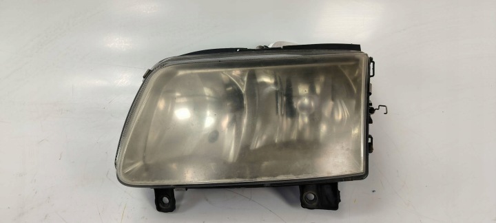 far desna prednji dio 1J0941295C VOLKSWAGEN PASSAT B5