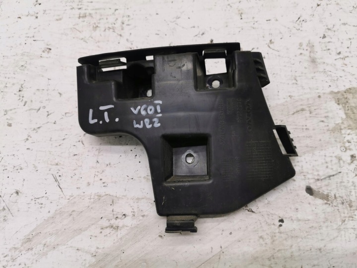 držiak nárazníka ľavý zadok VOLVO V60 a KOMBI 10-18 31265285