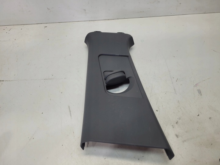 cover POSZYCIA SLUPKA B right AUDI Q4 E-TRON 89A867244A DK1