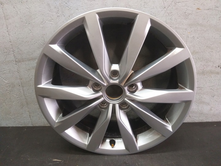 CERCHIO di alluminio VW GOLF VII 7 5X112 17" 6J ET48 5G0601025K