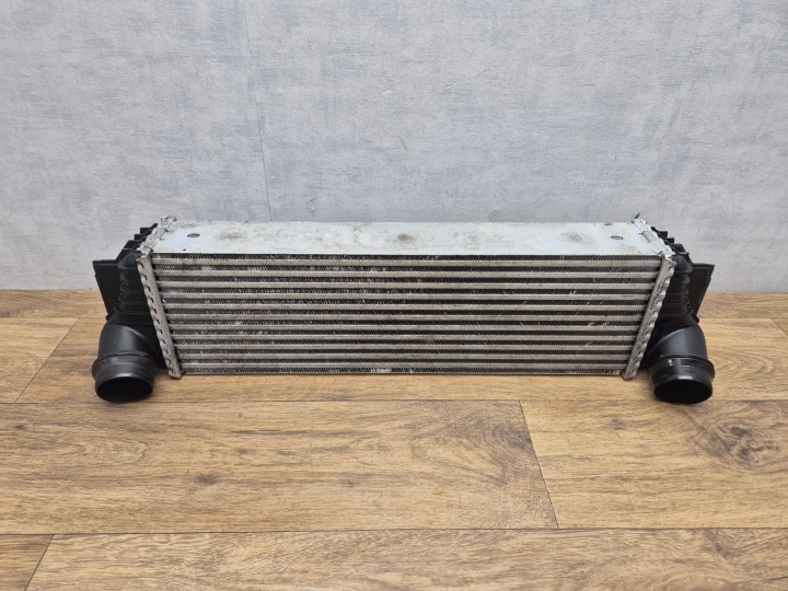 BMW F01 F06 F07 F10 F11 F12 intercooler chladič vzduchový DIESEL 7812016