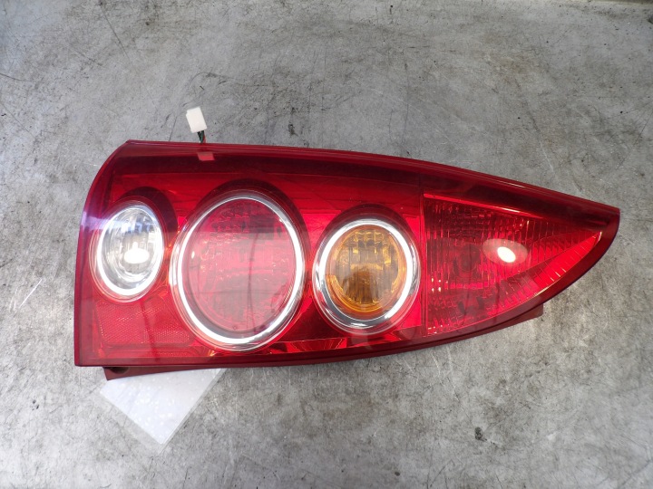 Mazda Premacy light rear left