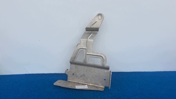 AUDI A6 C8 4K A7 staffa STEROWNIKA maniglia KOMPUTERA 4K0907682 PAK19/GR75