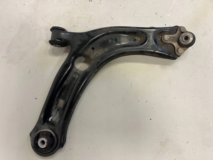 VW TIGUAN II 5NA arm front right