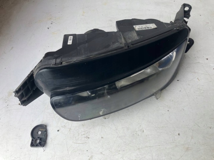 Licht links vorne CITROEN C4 GRAND PICASSO II LIFT 9677217380