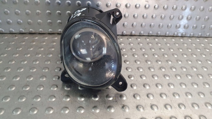 Feux antibrouillard Droite VW PASSAT B5 LIFT 00- 3B7941700A