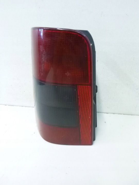 licht hinten links Citroen Berlingo 2001r.