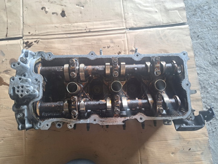 hlava INFINITI FX35 NISSAN VQ35 3.5 V6 L-CD7 5L