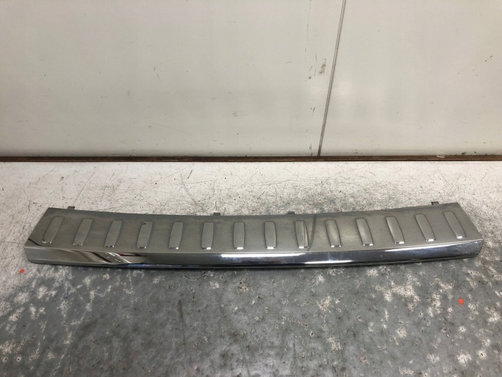 moulding CHROM of a bumper rear part MERCEDES X204 A2048850411